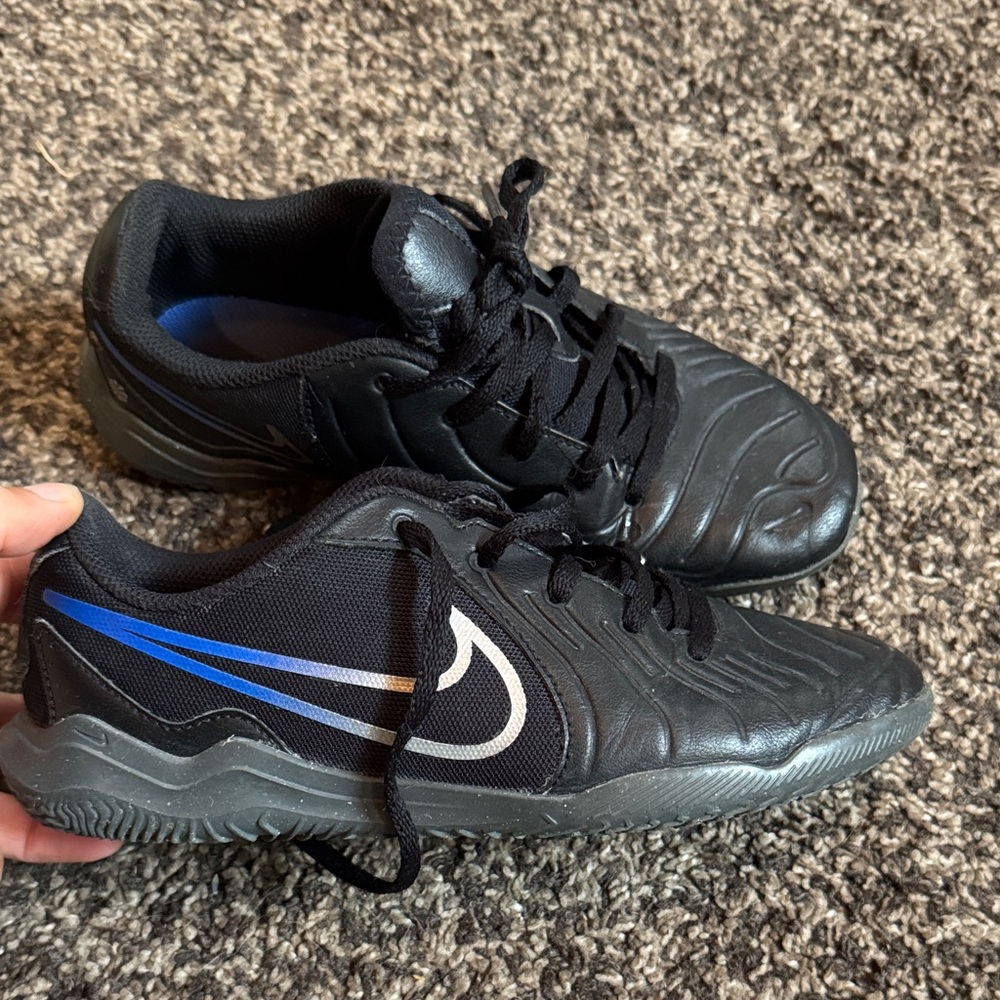 Nike Kids Black and Gray Sneakers
